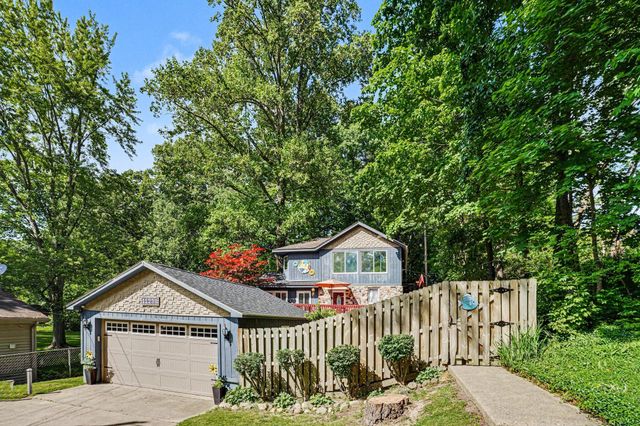 11230 Lakeshore Drive, Fabius Twp, MI 49093