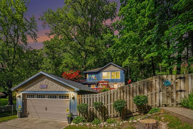 11230 Lakeshore Drive, Fabius Twp, MI 49093