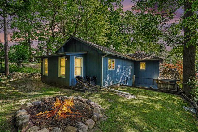 11230 Lakeshore Drive, Fabius Twp, MI 49093