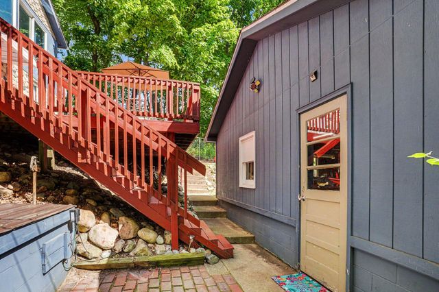 11230 Lakeshore Drive, Fabius Twp, MI 49093