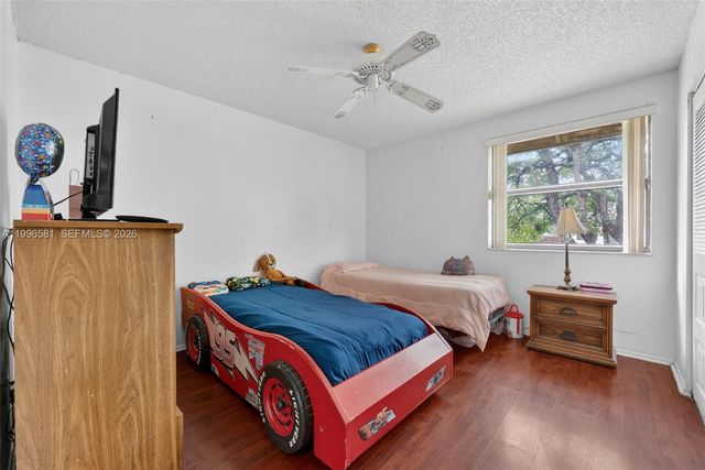 20015 NE 3rd Court 6, Miami, FL 33179