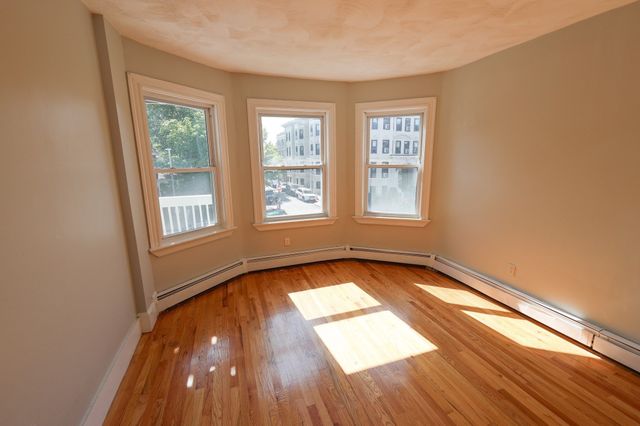 275 Humboldt Avenue 2, Boston, MA 02121