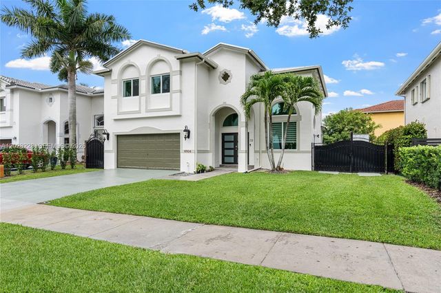 6014 SW 160th Avenue, Miami, FL 33193