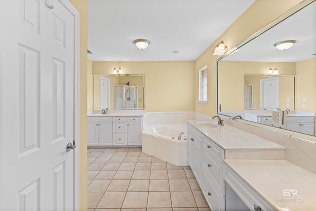 4 Yacht Club Drive 196, Daphne, AL 36526