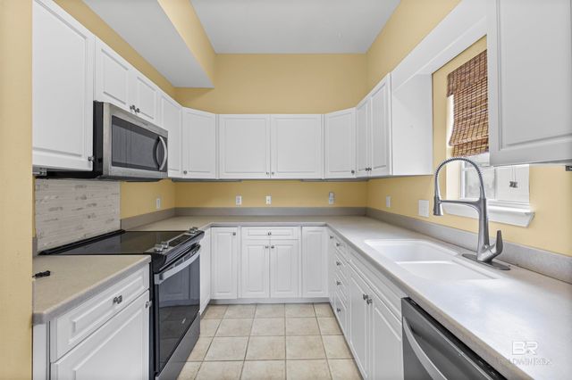 4 Yacht Club Drive 196, Daphne, AL 36526