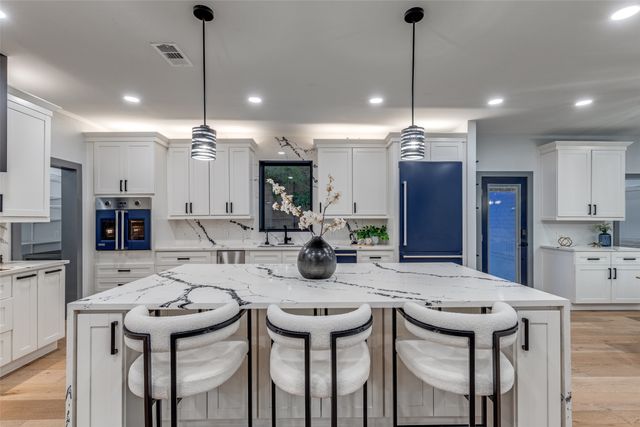 417 Ravenaux Drive, Southlake, TX 76092