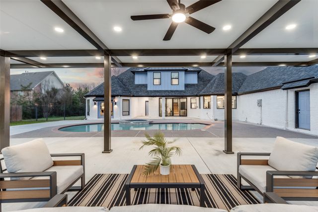 417 Ravenaux Drive, Southlake, TX 76092