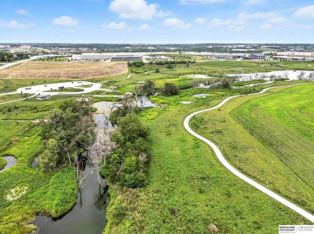 9956 S 118th Street, Papillion, NE 68046