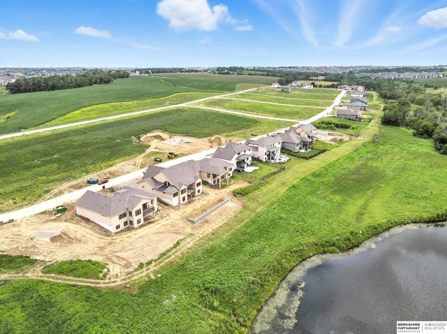 9956 S 118th Street, Papillion, NE 68046