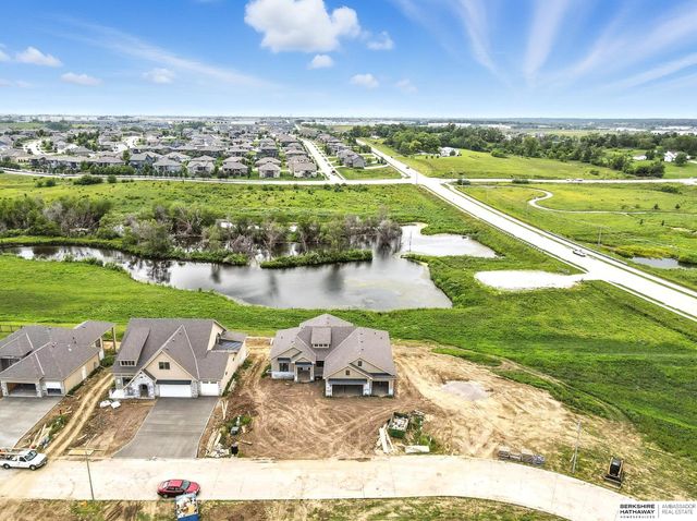 9956 S 118th Street, Papillion, NE 68046