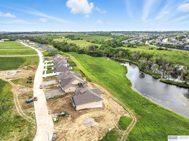 9956 S 118th Street, Papillion, NE 68046