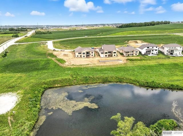 9956 S 118th Street, Papillion, NE 68046