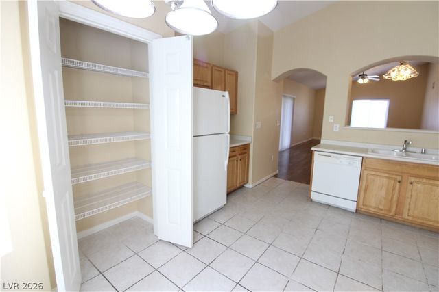 6156 Pine Villa Avenue 201, Las Vegas, NV 89108