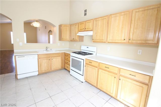 6156 Pine Villa Avenue 201, Las Vegas, NV 89108