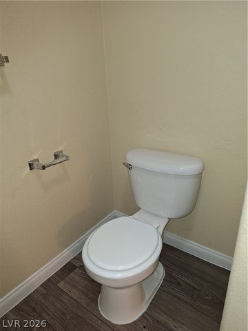 6156 Pine Villa Avenue 201, Las Vegas, NV 89108