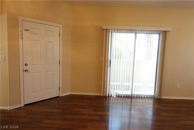 6156 Pine Villa Avenue 201, Las Vegas, NV 89108