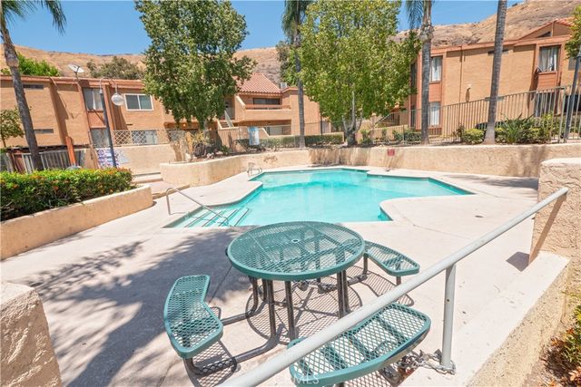 1400 Edgehill Road 42, San Bernardino, CA 92405