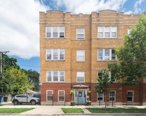 2209 N Drake Avenue 2, Chicago, IL 60647