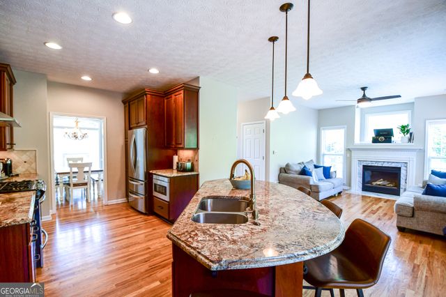 155 Cottage Circle, Fayetteville, GA 30215