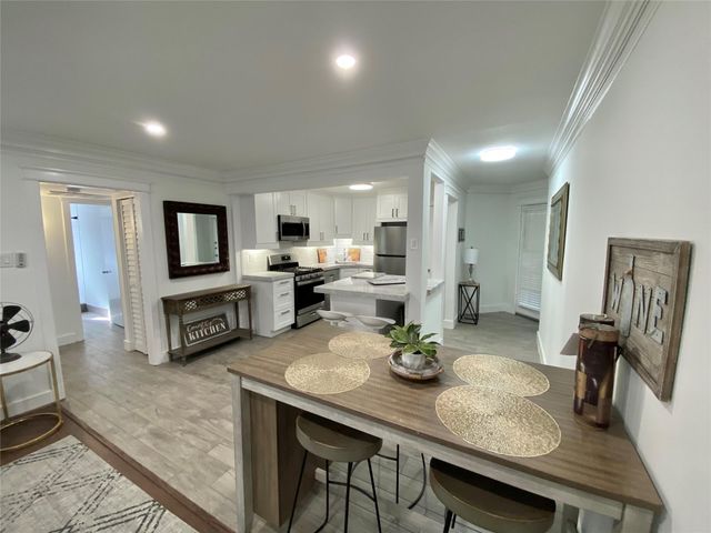 614 Kipling St Street C8, Houston, TX 77006