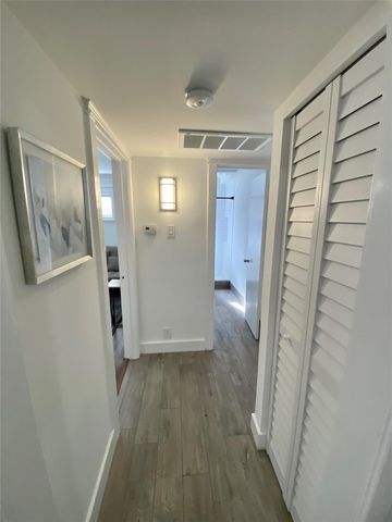 614 Kipling St Street C8, Houston, TX 77006