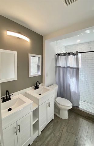 614 Kipling St Street C8, Houston, TX 77006