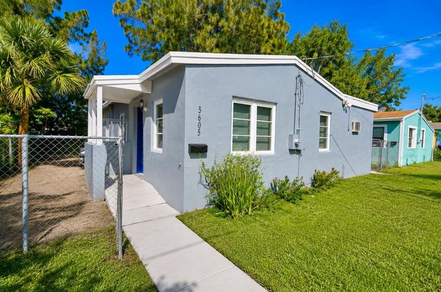 5605 Pinewood Avenue, West Palm Beach, FL 33407