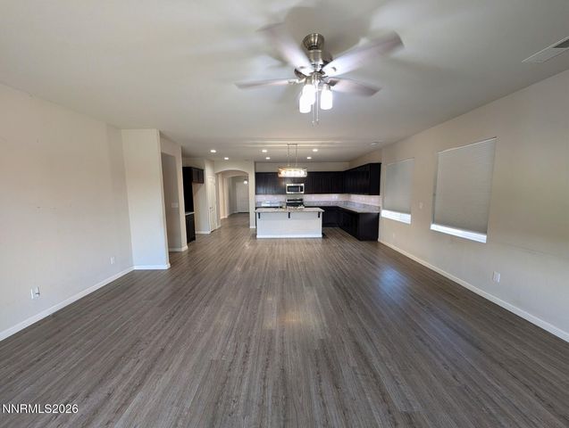 180 Walnut Drive, Fernley, NV 89408