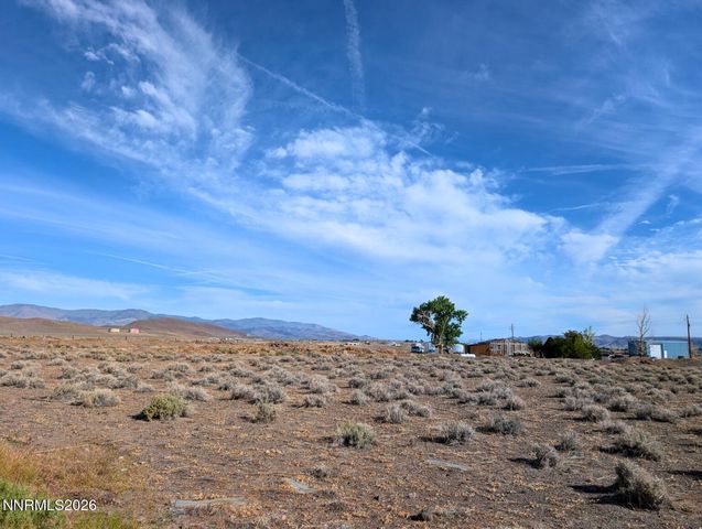 180 Walnut Drive, Fernley, NV 89408