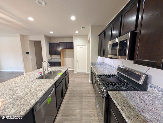 180 Walnut Drive, Fernley, NV 89408