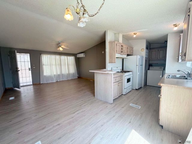 13652 E 46 St, Yuma, AZ 85367