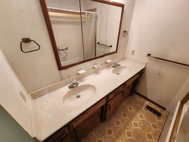 6908 Verda Vista Place, Klamath Falls, OR 97603