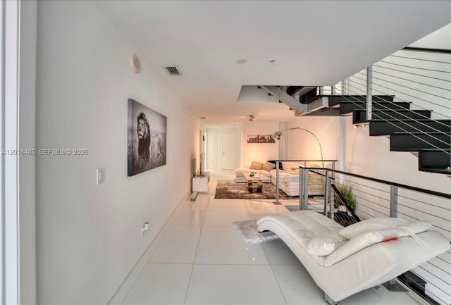92 SW 3rd St 5203, Miami, FL 33130