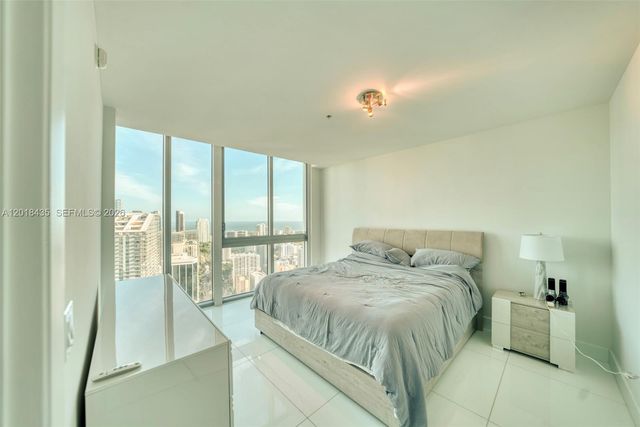 92 SW 3rd St 5203, Miami, FL 33130