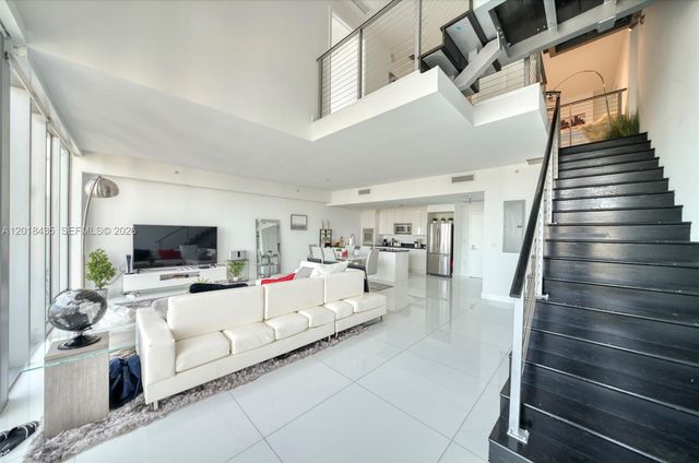 92 SW 3rd St 5203, Miami, FL 33130