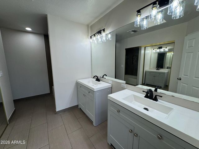 1417 E MINERAL Road, Gilbert, AZ 85234