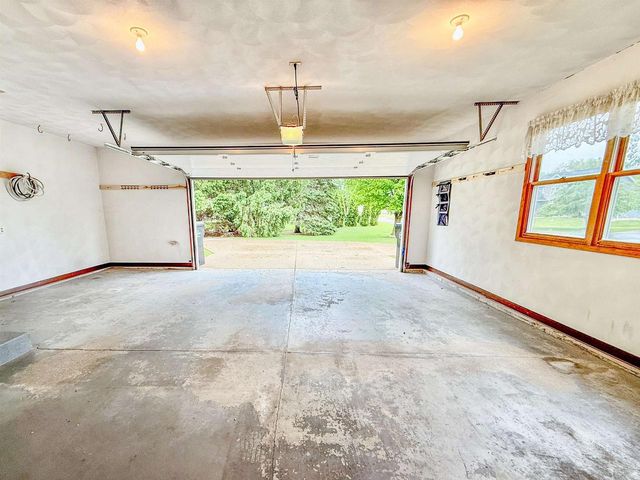 1965 Rockfence Lane, Beloit, WI 53511