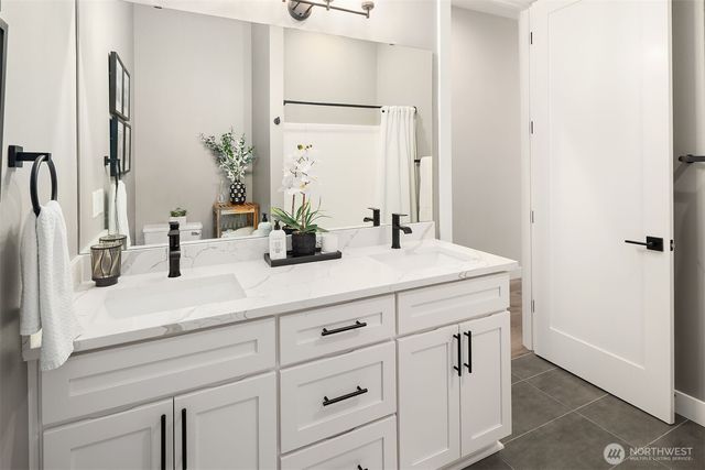 18201 17th Street E, Lake Tapps, WA 98391