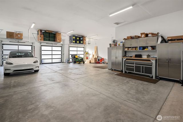 18201 17th Street E, Lake Tapps, WA 98391