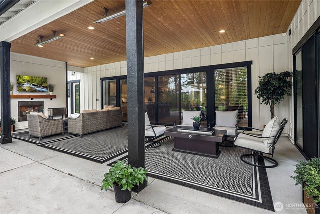 18201 17th Street E, Lake Tapps, WA 98391