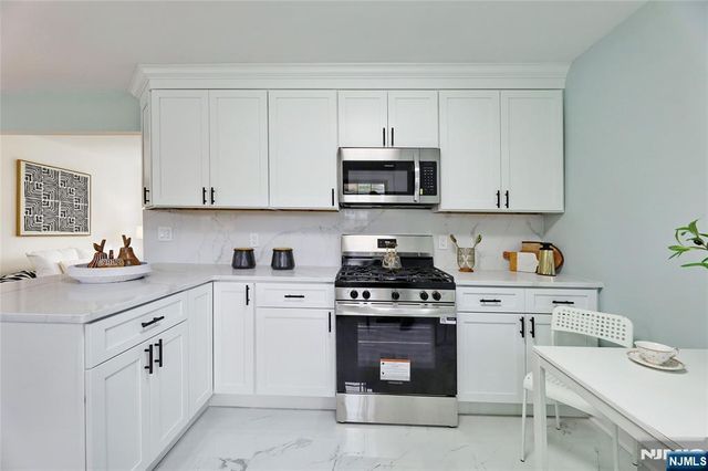 6 Van Buren Avenue, Vernon, NJ 07462