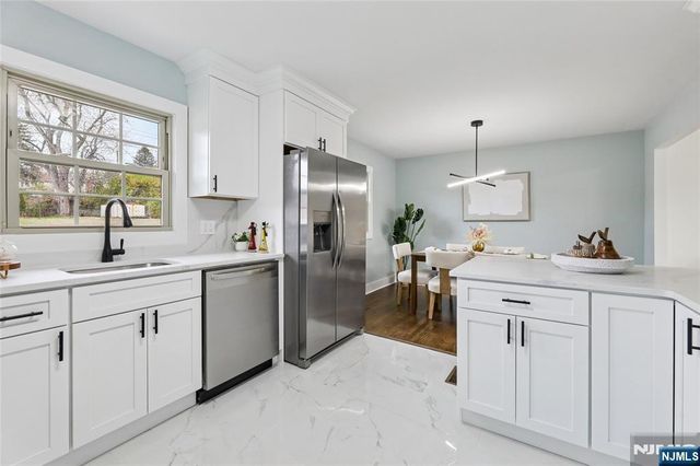 6 Van Buren Avenue, Vernon, NJ 07462