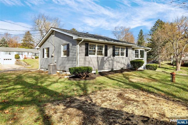 6 Van Buren Avenue, Vernon, NJ 07462