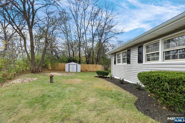 6 Van Buren Avenue, Vernon, NJ 07462