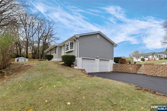6 Van Buren Avenue, Vernon, NJ 07462