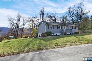 6 Van Buren Avenue, Vernon, NJ 07462