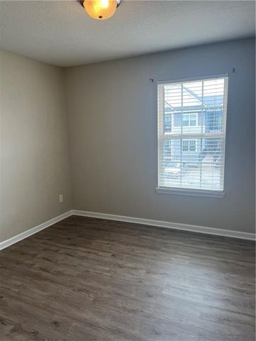 5600 NE 80th Unit 2 A Terrace, Kansas City, MO 64119