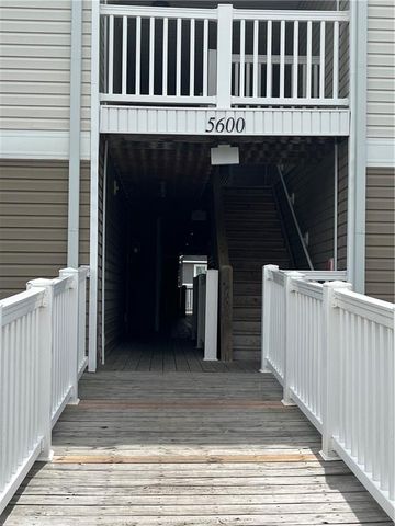 5600 NE 80th Unit 2 A Terrace, Kansas City, MO 64119