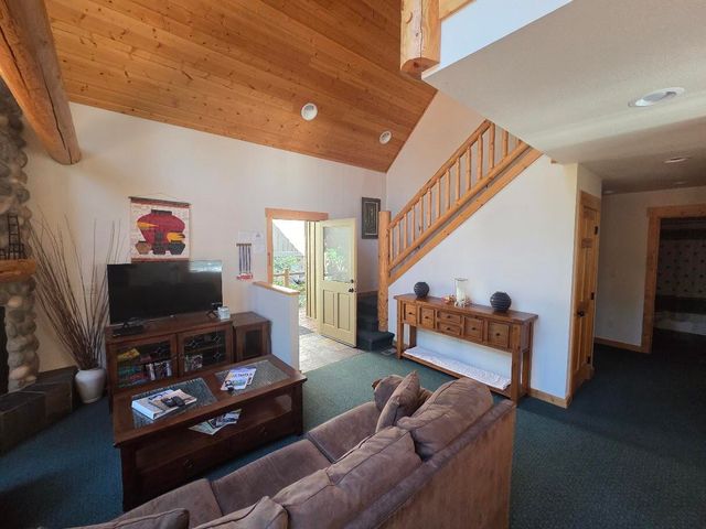 4673 Marsh Hawk Drive, Klamath Falls, OR 97601