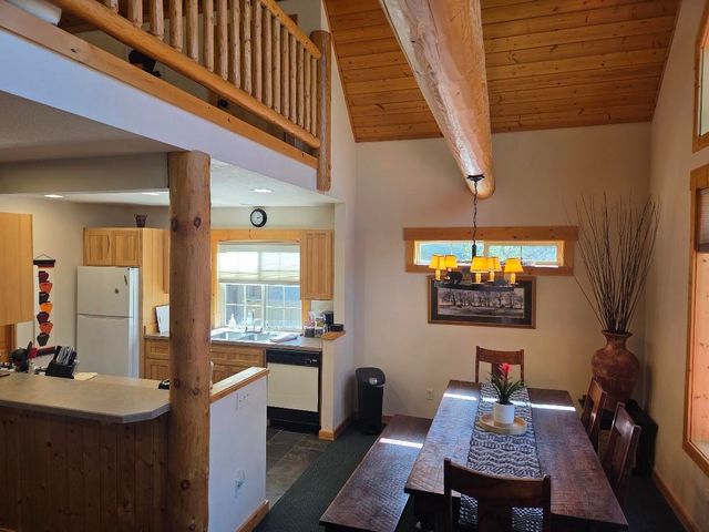 4673 Marsh Hawk Drive, Klamath Falls, OR 97601